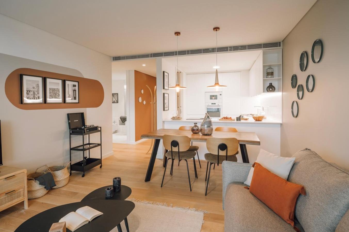 Saudade - 1 Bedroom And Shared Pool In Campolide Appartement *