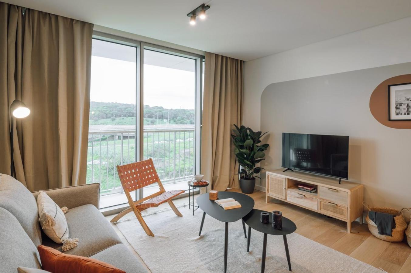 Saudade - 1 Bedroom And Shared Pool In Campolide Lisboa